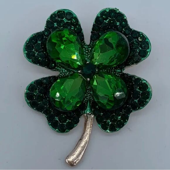 🍀 Betsey Johnson sparkling green lucky four leaf clover brooch 🍀 - Picture 7 of 8